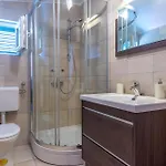 Veliko Brdo-vrcani Bb Iii Tatil Evi Makarska