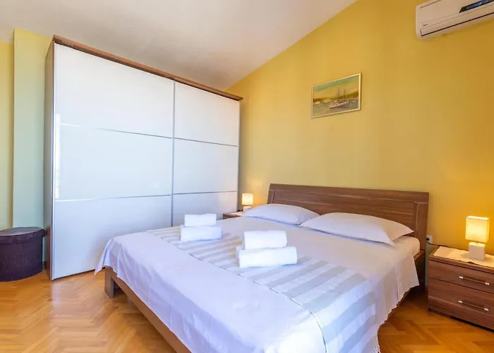 Veliko Brdo-vrcani Bb Iii * Makarska