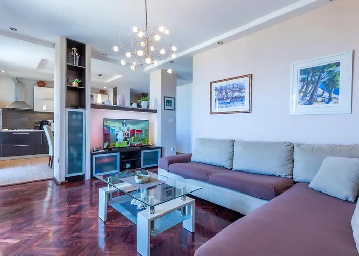 Veliko Brdo-vrcani Bb Iii * מאקרסקה