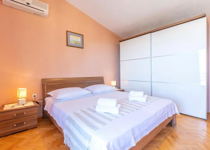 Veliko Brdo-vrcani Bb Iii Nyaraló Makarska