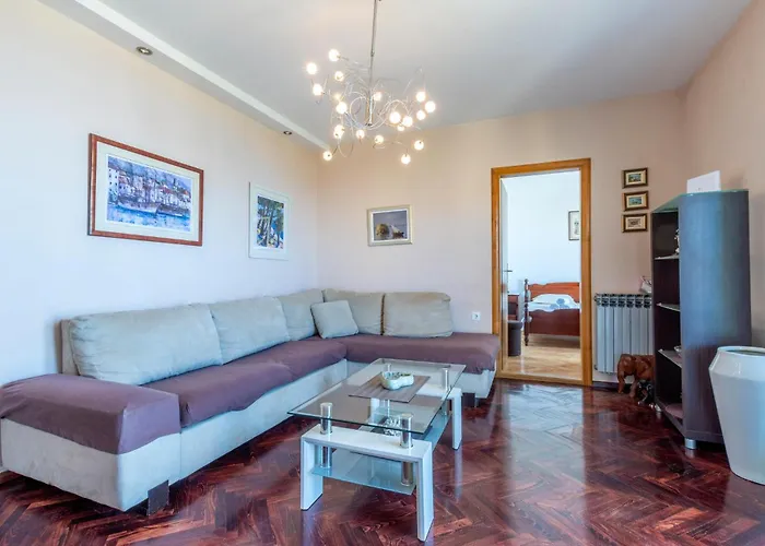 Nyaraló Veliko Brdo-vrcani Bb Iii Makarska